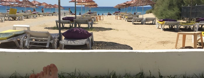 El Turco Beach Club is one of Cunda.