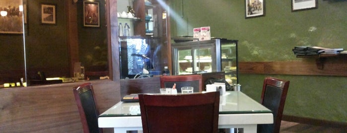 Town House Cafe is one of The 15 Best Places for Chicken Salad in Mumbai.