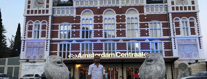 Amsterdam Centraal is one of yakında...