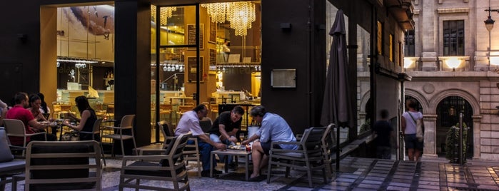 Alameda Bar y Restaurante is one of granada.