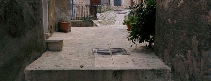 Pretoro is one of Abruzzo.