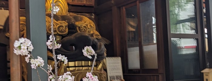 Namiyoke Inari Jinja is one of สถานที่ที่บันทึกไว้ของ fuji.