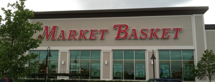Market Basket is one of Lugares favoritos de Mark.