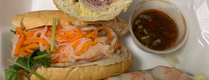 Be's Noodles and Bahn Mi is one of Locais curtidos por CharlotteSteve.