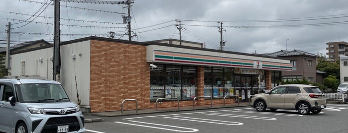 セブンイレブン 加賀市役所前店 is one of コンビニ.