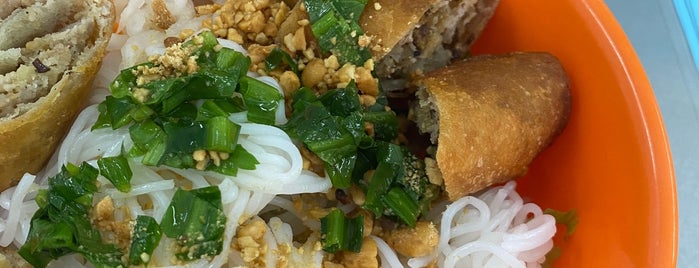 Tiệm Chay Tường Viên is one of Vegetarian in Saigon.
