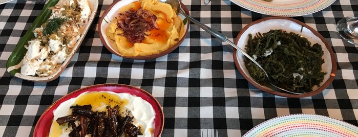 pina & balık lokanta is one of Posti che sono piaciuti a Irem.