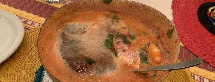 Caldo De Piedra / Cocina De Origen is one of Lugares favoritos de Sus.