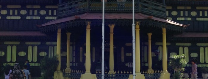 Muzium Diraja Kelantan (Istana Batu) is one of ꌅꁲꉣꂑꌚꁴꁲ꒒ 님이 좋아한 장소.