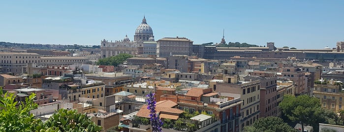 Luna Rooftop Terrace Bar is one of Rome Bars.