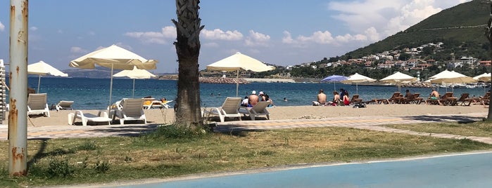 Yasemen Beach is one of Dr.Gökhanさんのお気に入りスポット.