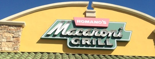 Romano's Macaroni Grill is one of Lugares favoritos de Michael.