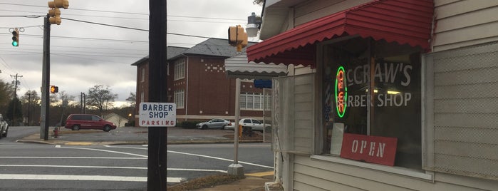 McGraws Barber Shop is one of Lugares favoritos de Jeremy.