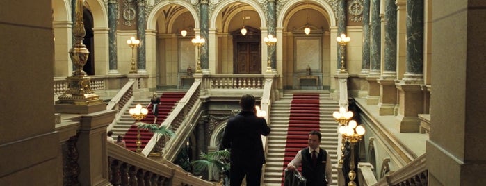 Národní muzeum is one of Casino Royale (2006).