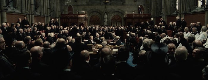 Great Hall is one of Sherlock Holmes (2009).