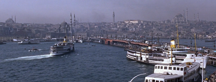 Galata Köprüsü is one of From Russia with Love (1963).