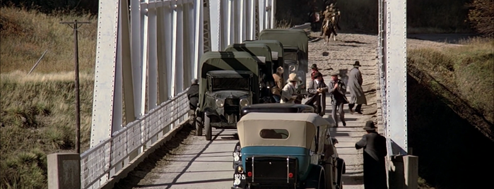 Hardy Bridge is one of The Untouchables (1987).