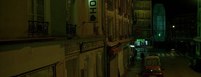 Hotel de la Paix is one of The Bourne Identity (2002).