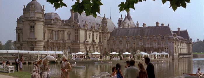 Château de Chantilly is one of A View to a Kill (1985).