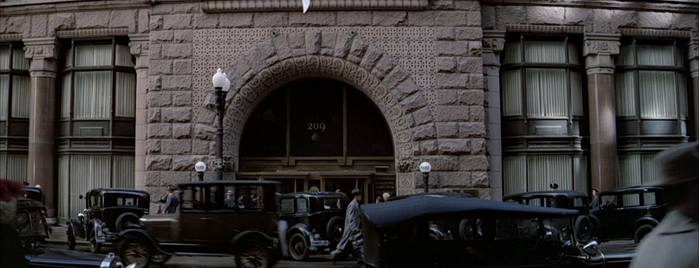 The Rookery Building is one of The Untouchables (1987).
