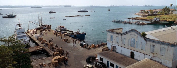 Colón Jetty is one of Quantum of Solace (2008).