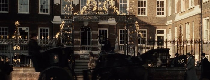 College of Arms is one of Sherlock Holmes (2009).