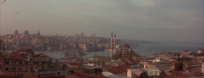 Eminönü is one of The World Is Not Enough (1999).