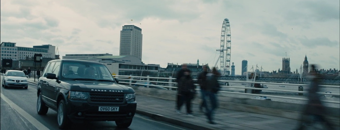 Ponte de Westminster is one of Skyfall (2012).