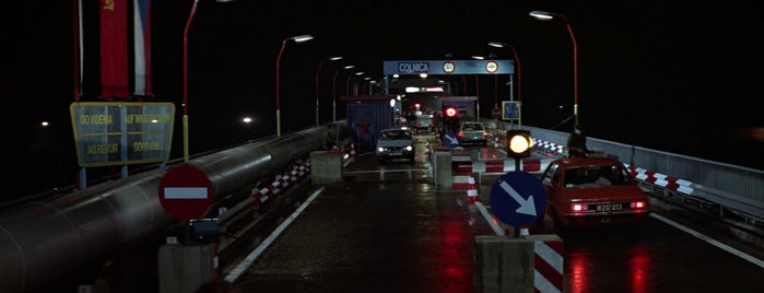 Steinspornbrücke is one of The Living Daylights (1987).
