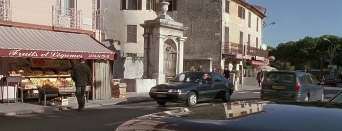 Place Detras is one of Ronin (1998).