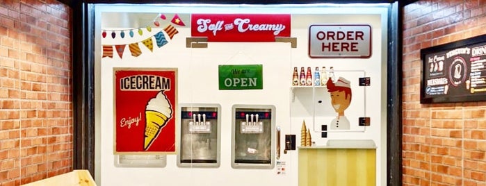 Penguin’s Ice Cream is one of Jedda.