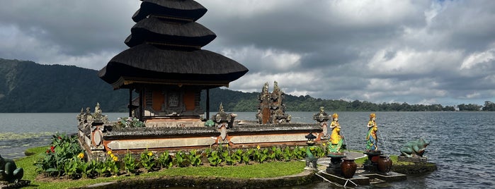 Pura Ulun Danu Beratan is one of Bali!.