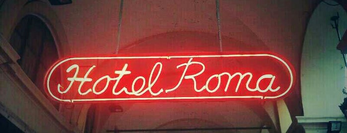 Hotel Roma e Rocca Cavour is one of Tempat yang Disukai Pepe.
