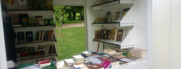 Libreria Diwan is one of Lieux sauvegardés par Drive.