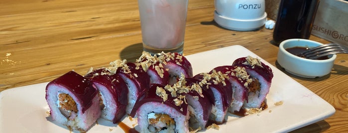 Sushi Roll is one of Tempat yang Disukai Mel.