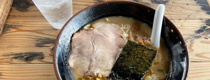 Ramen Yoshibe is one of Lieux sauvegardés par Sada.