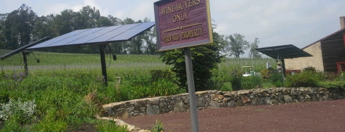 J. Maki Winery is one of pennsylvania wineries.