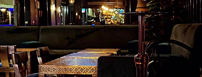 Shisha Lounge bar is one of список.