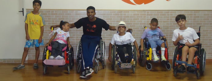 Escola Carioca de Dança (ECD) is one of Favoritos.