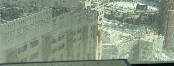 Swissôtel Al Maqam Makkah is one of Tempat yang Disimpan Nouf.