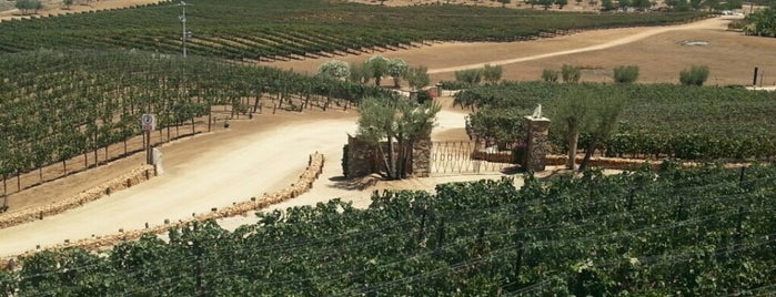 Vinas De Garza is one of สถานที่ที่ Heshu ถูกใจ.