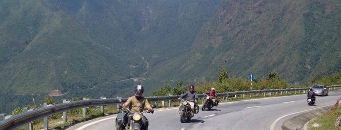 Best motorbiking roads in Vietnam