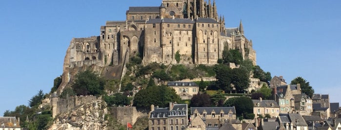 Le Mont-Saint-Michel is one of Lieux qui ont plu à Anna.