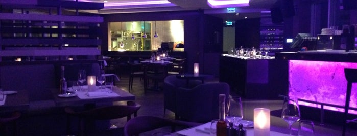 Skyfire Restaurant & Bar is one of สถานที่ที่บันทึกไว้ของ Mutlu.