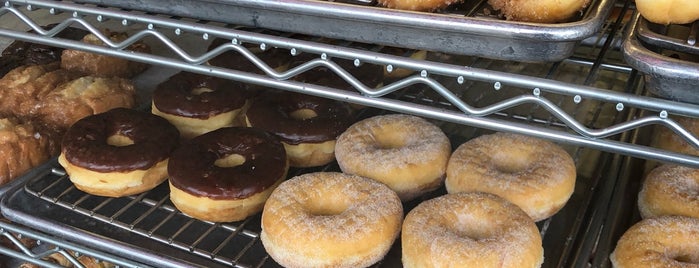 Carls Do-Nut Shop is one of Nikki's Vintage L.A. Signs (including OC).