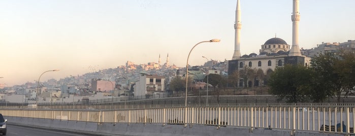 Aydınlar is one of Posti che sono piaciuti a Sinan.