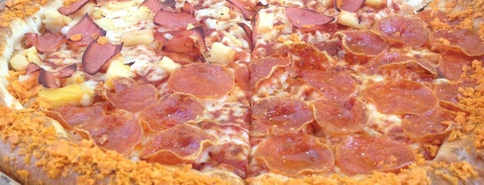 Pizza Hut Xola is one of Posti che sono piaciuti a HOLYBBYA.