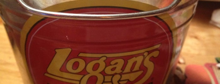 Logan's Roadhouse is one of Locais curtidos por Marla.
