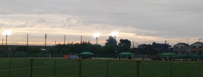 人工芝グラウンド is one of サッカー試合可能な学校グラウンド.