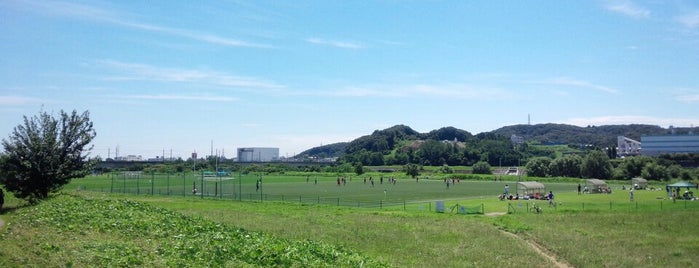 郷土の森サッカー場 is one of サッカー練習場・競技場（関東・有料試合不可能）.